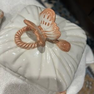 Vintage butterfly Trinket Box w 3D Butterfly, pink and white  Meiselman Imports